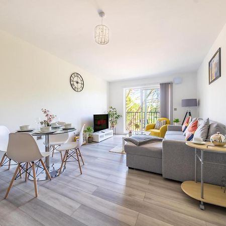 Ash View Place 3 -Heathrow - Thorpe Park - Free Parking Staines-upon-Thames Exteriér fotografie