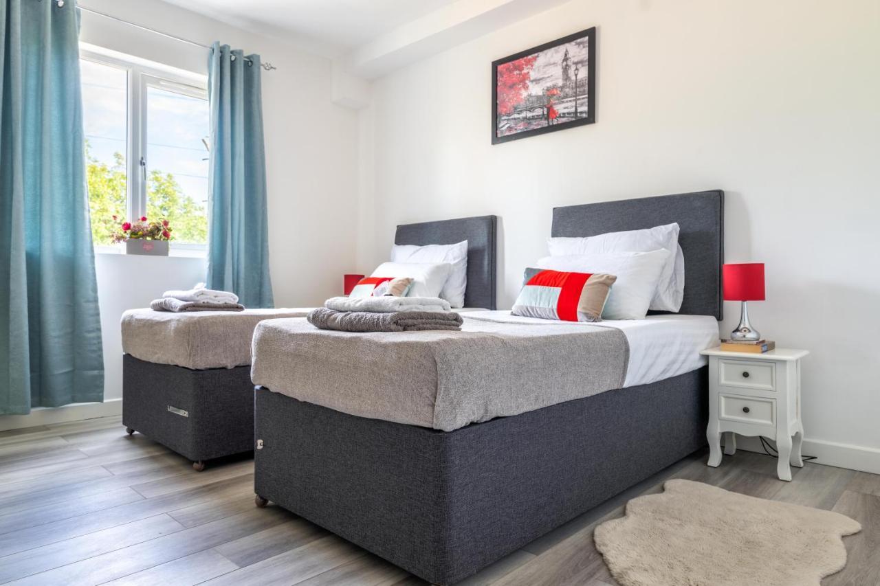 Ash View Place 3 -Heathrow - Thorpe Park - Free Parking Staines-upon-Thames Exteriér fotografie